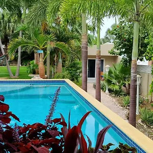 Casa de hóspedes Hibiscus House
