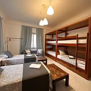 https://easy-lisbon-hostel.hotels-lisbon-portugal.com